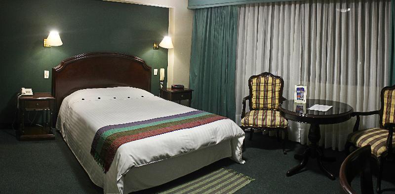 Suites Plaza Las Flores Lima Extérieur photo