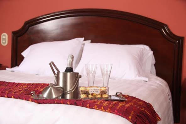 Suites Plaza Las Flores Lima Extérieur photo